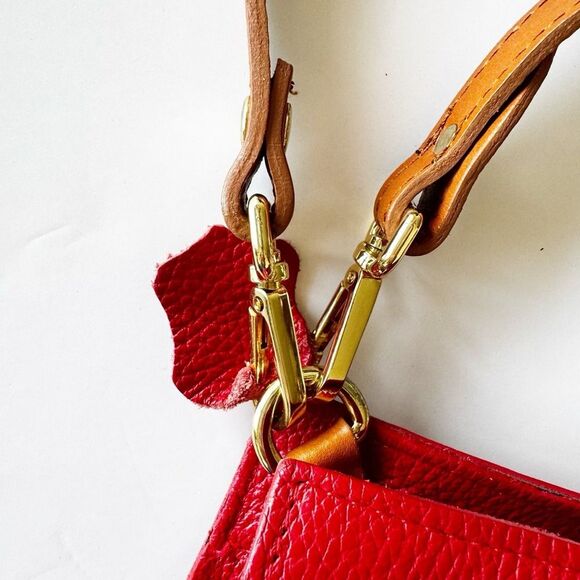 Valentina Zip Around Crossbody Handbag Red Pebbled Leather 2 Straps Italy Nice! - Picture 5 of 14
